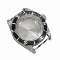 Diver-style case with a black bezel